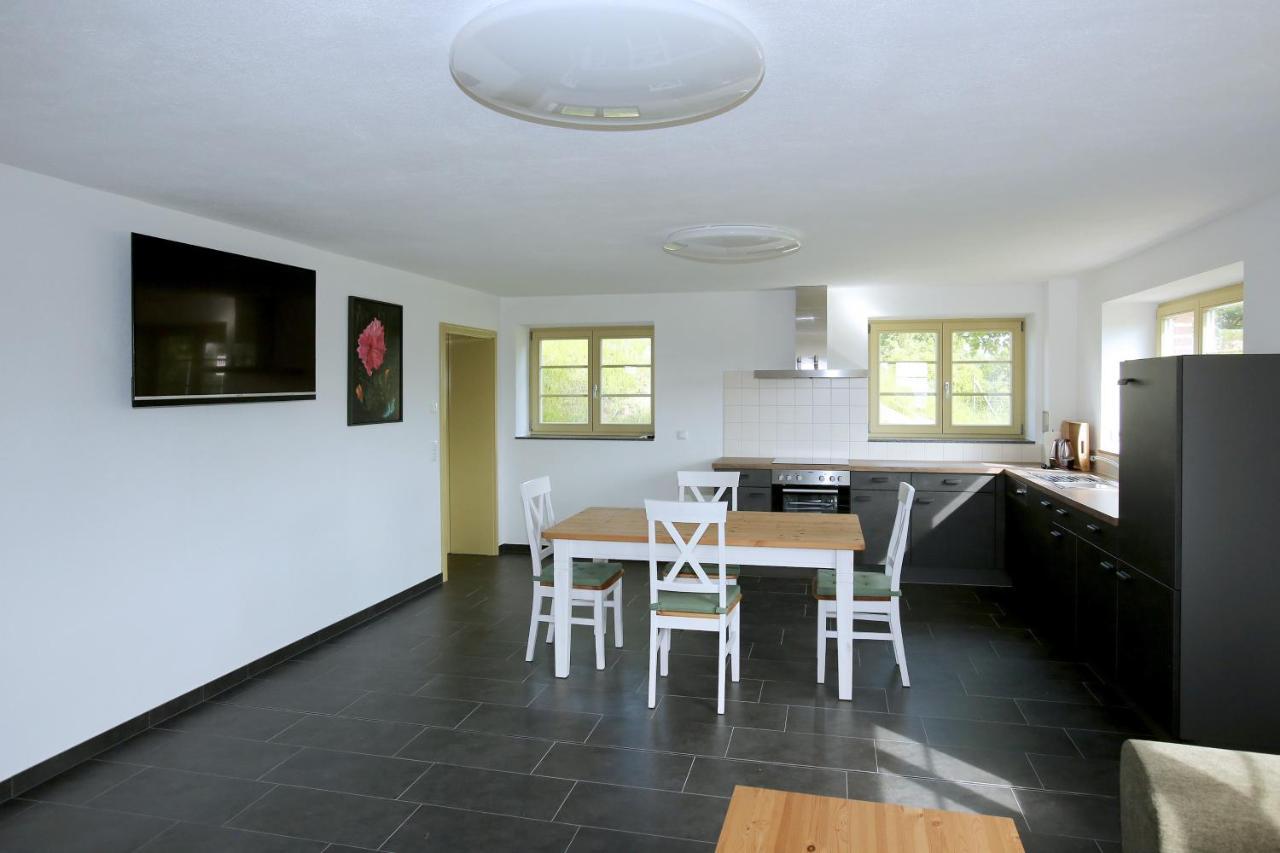 Bahnhof Hohen Mistorf Apartment Luaran gambar