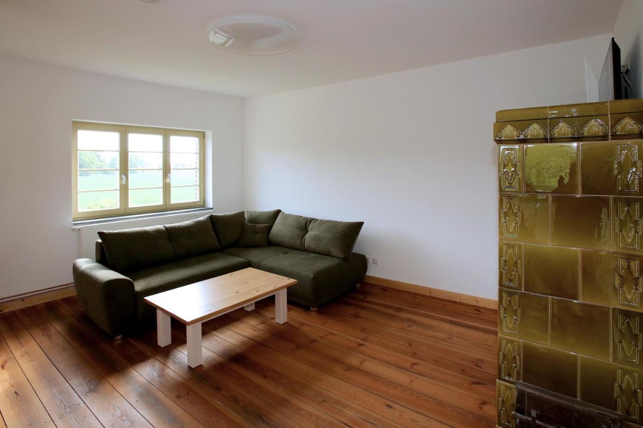 Bahnhof Hohen Mistorf Apartment Luaran gambar