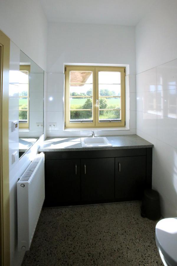 Bahnhof Hohen Mistorf Apartment Luaran gambar