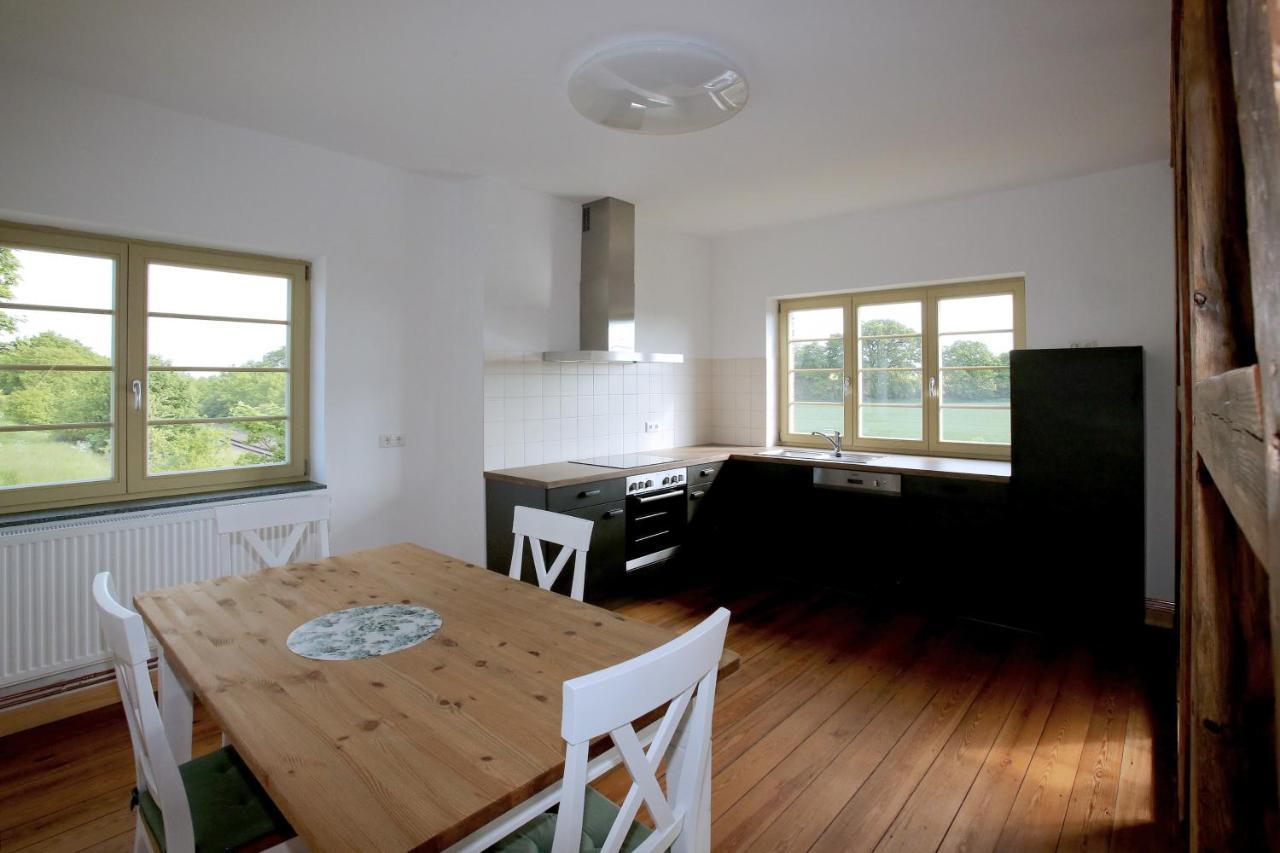 Bahnhof Hohen Mistorf Apartment Luaran gambar