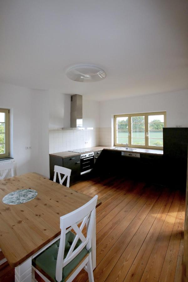 Bahnhof Hohen Mistorf Apartment Luaran gambar