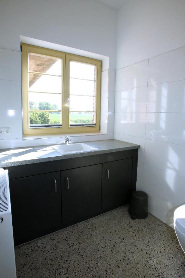 Bahnhof Hohen Mistorf Apartment Luaran gambar